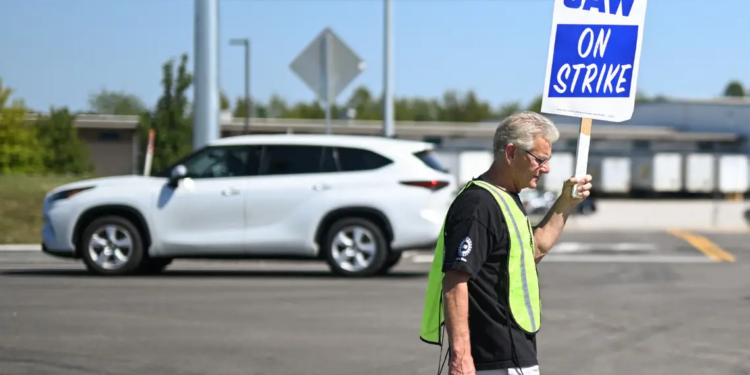 Consecuencias económicas por huelga automotriz