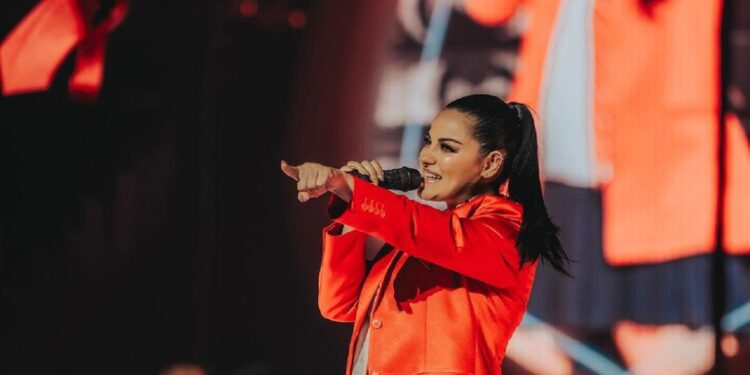 El significativo detalle que Maite Perroni tuvo con una fan que le hizo una íntima confesión