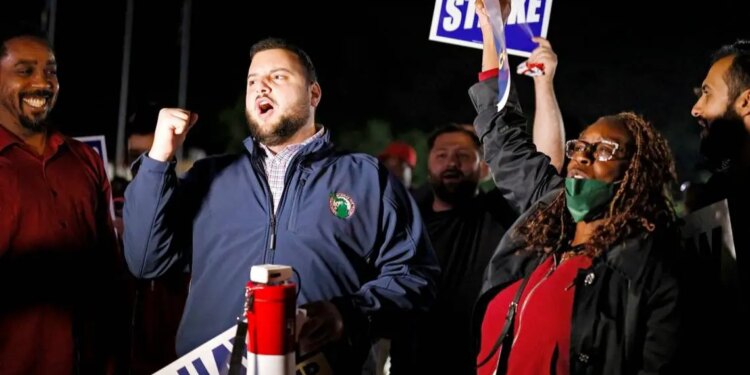 Histórica huelga en automotriz de EU.
