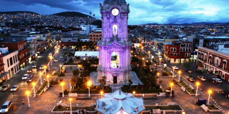 Mejoras en Salud, Educación y Turismo en Hidalgo.