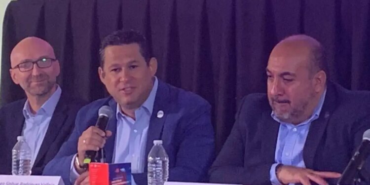 México requiere política industrial para inversiones.