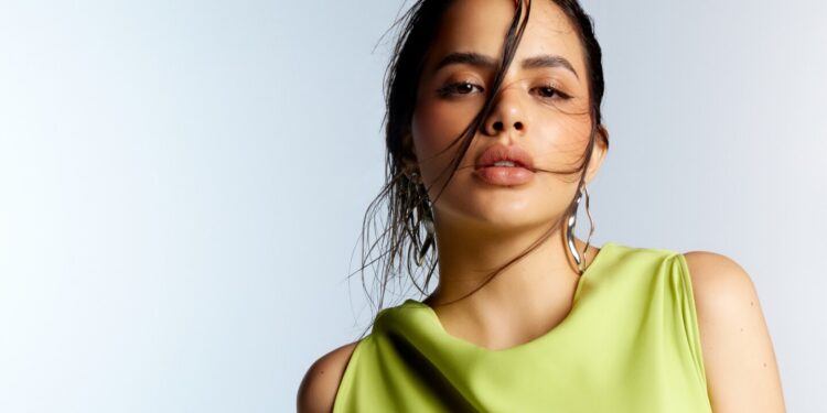 Samadhi Zendejas representa a la mujer mexicana en el Paris Fashion Week