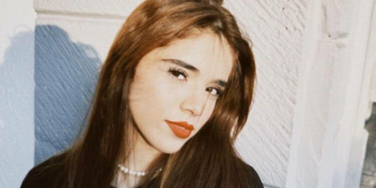 ¿Quién es Regina Villaverde, la joven actriz que interpreta a Gloria Trevi?