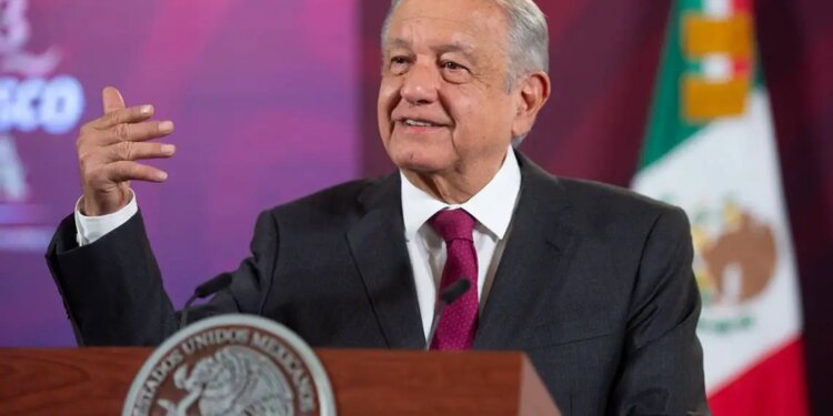 AMLO reconsidera: estará presente en APEC