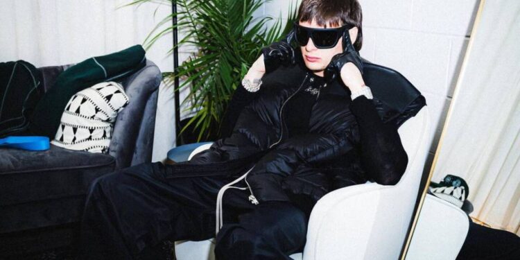 Al interior del lujoso apartamento de USD 800 que tiene Peso Pluma en México