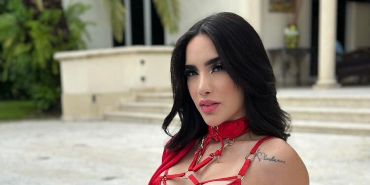 Así suena 'Mal hombre', la nueva canción de Kimberly Loaiza dedicada a Juan de Dios Pantoja
