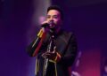 Captan a Luis Fonsi y su esposa en un concierto de Luis Miguel; así lo disfrutaron
