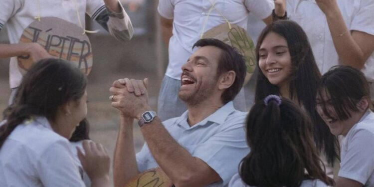 De qué trata ‘Radical’, la nueva película de Eugenio Derbez