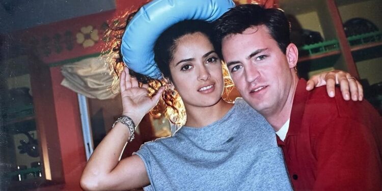 El desgarrador mensaje de Salma Hayek al recordar al actor de 'Friends'