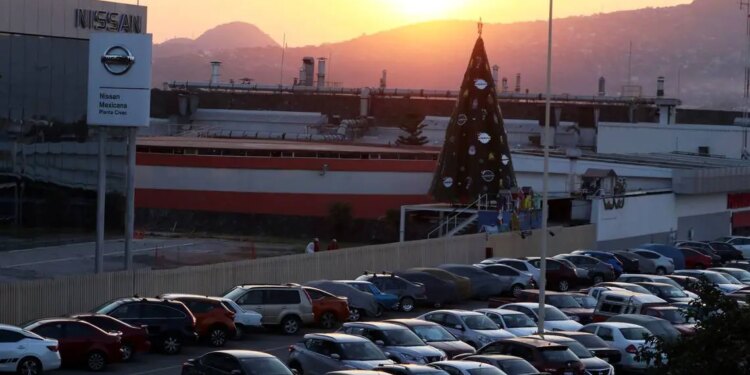FMI eleva pronóstico PIB México a 3.2%