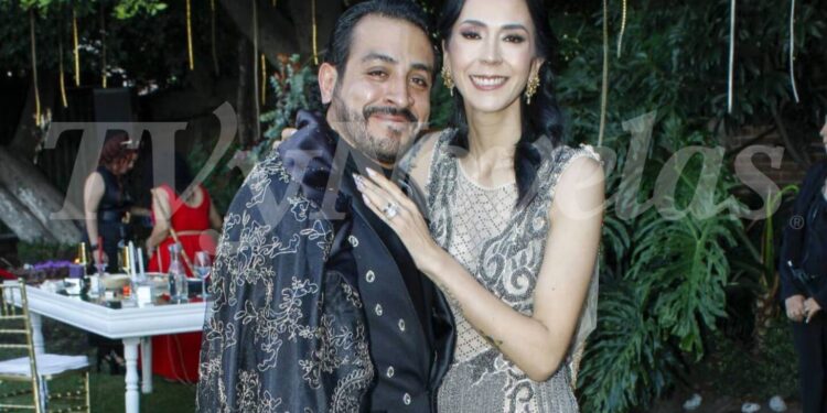 Luis Fernando Peña y Aly Noris celebran su boda con ceremonia energética