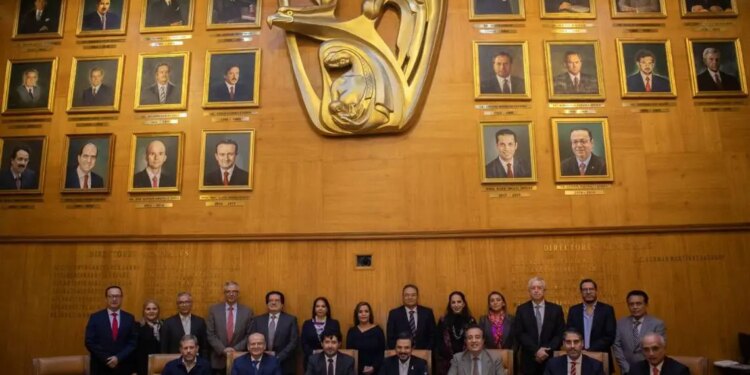 Nuevo contrato laboral para IMSS y SNTSS