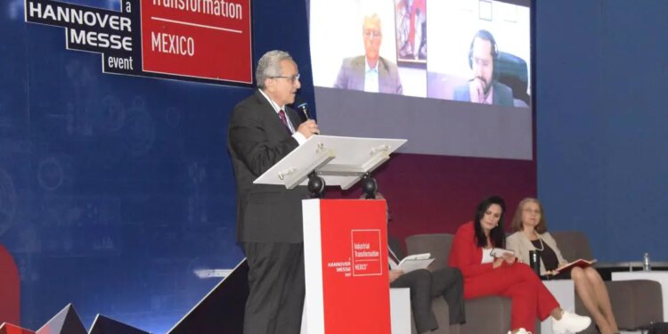 Reforzar infraestructura para competir en nearshoring.