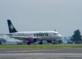 Volaris cancela vuelos a Guatemala por falta de combustible.
