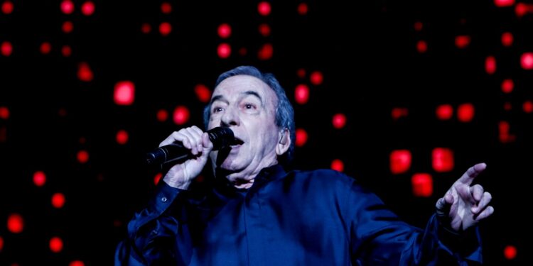 ¿José Luis Perales fue amenazado para cantar 15 veces 'Y cómo es él'? Conoce esta extraña leyenda