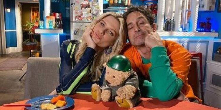 Talitha-Becker-da-vida-a-Liz-en-el-programa-Vecinos.jpg