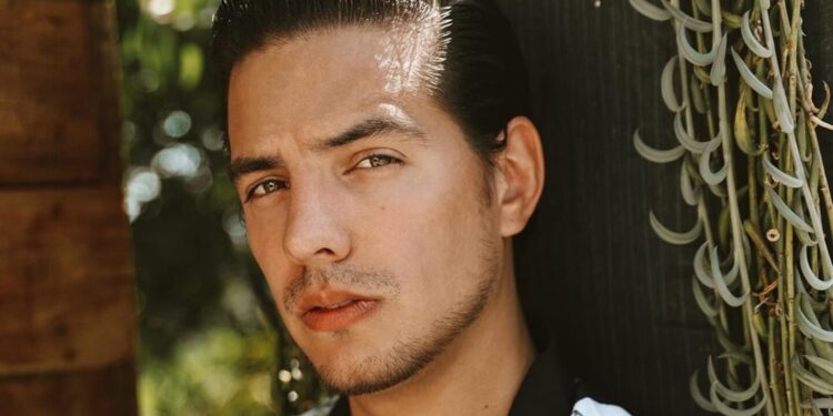 Internauta cuenta una anécdota que vivió con el actor en un café y lo aplauden en redes