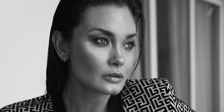Karen Carreño, la modelo de Jennifer López, grabará podcast en México