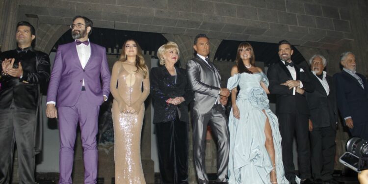 Presentan El maleficio y Fernando Colunga huye de la prensa