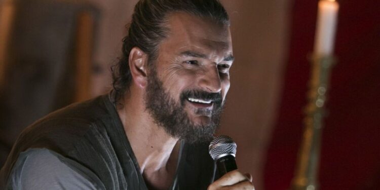 Equipo de trabajo de Ricardo Arjona aclara si el cantante si retira o no…