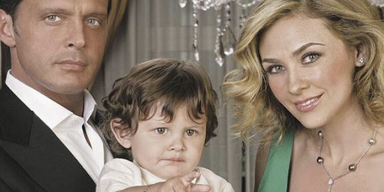 Luis Miguel se pierde importante celebración de su hijo menor