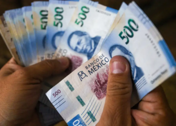 AMLO alcanza récord en recaudación fiscal