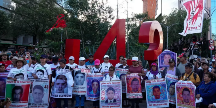 Absuelven a los 8 militares por Ayotzinapa