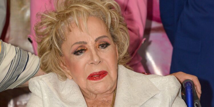 Gustavo Adolfo Infante reavivó las especulaciones sobre la salud de Silvia Pinal con estas declaraciones