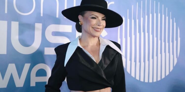 Olga Tañón está en México y promete “encender” el Auditorio Nacional