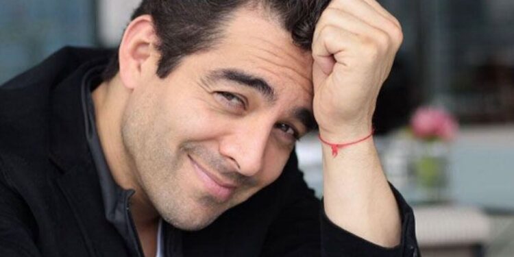 Omar Chaparro celebra con orgullo que ya es estadounidense