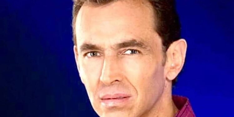 Rafael del Villar pide oraciones para su hijo que está en terapia intensiva