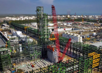 Recorte en producción de Dos Bocas: solo 176 mil barriles diarios.