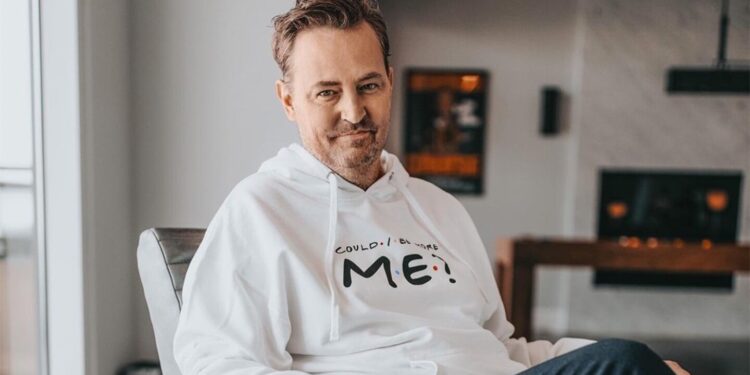 Revelan que Matthew Perry nunca dejó las drogas, e incluso las conseguía a través de apps de citas