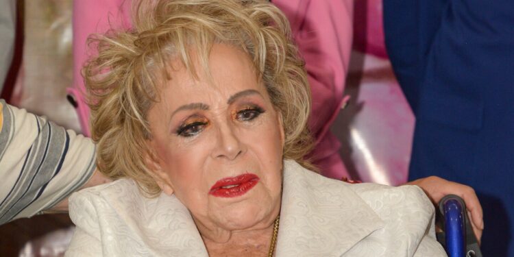 Silvia Pinal está en peligro de sufrir un terrible accidente, asegura Ramsés Vidente