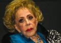 Silvia Pinal reaparece en foto tras haber estado hospitalizada 10 días y genera controversia