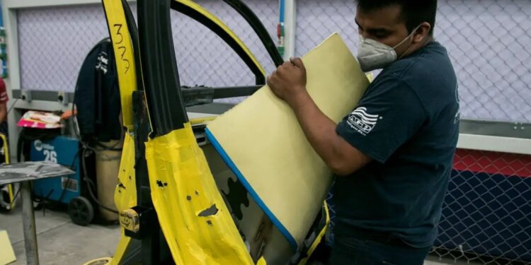Aumentan sueldos en manufacturas: Inegi.