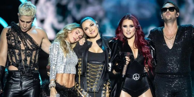 Christopher Uckermann lanza advertencia a los fanáticos de RBD