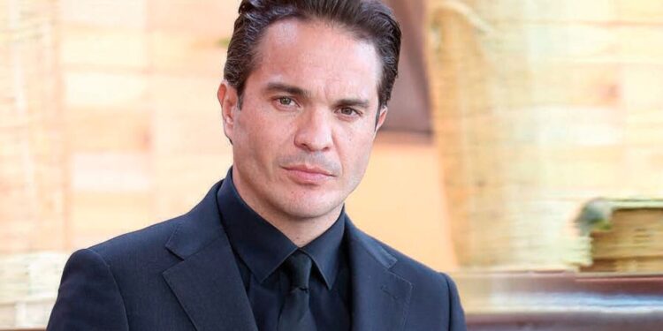 Kuno Becker derrite las redes sociales con la foto del ultrasonido de su primer hijo