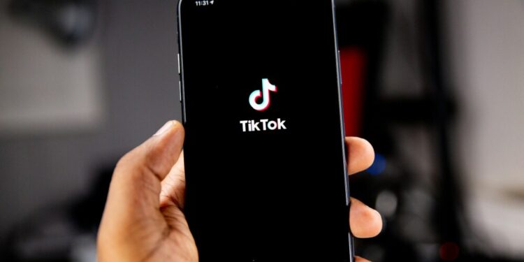 tIKtOK