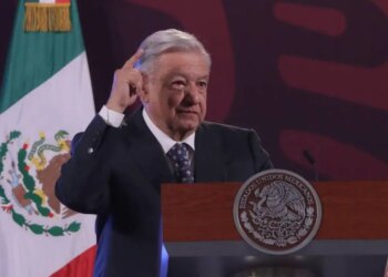 Padecimiento ocular afecta a AMLO