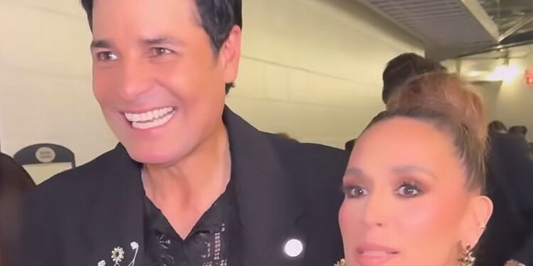 Por su nueva figura, Chayanne no reconoció a Angélica Vale en Premio Lo Nuestro: VIDEO