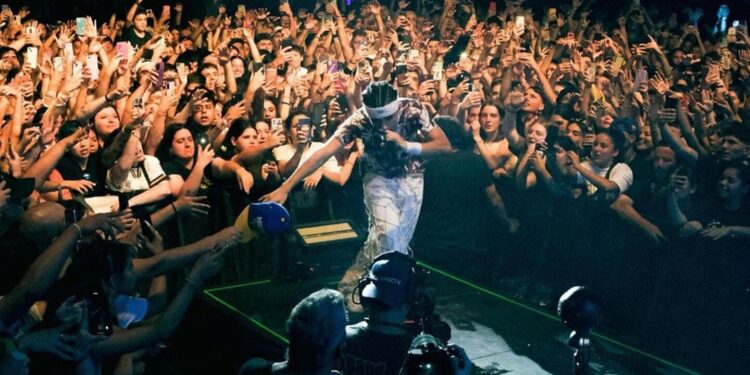 Quién es Trueno, el exnovio de Nicki Nicole que reemplazará a Peso Pluma en los Viña del Mar