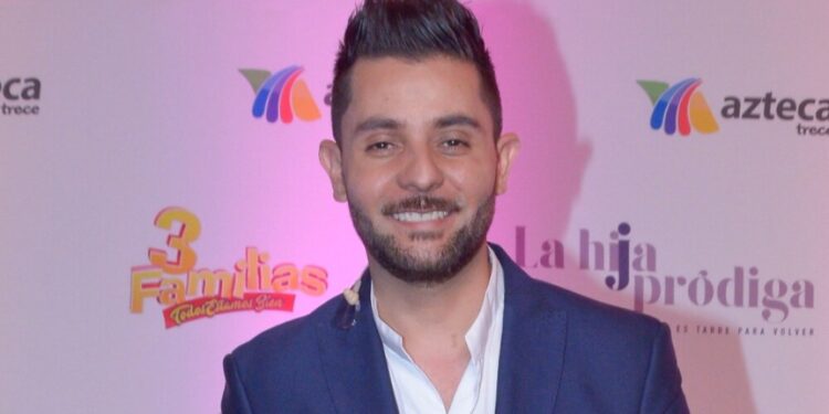 Ricardo Casares depende tanque de oxigeno ¡Manda fuerte mensaje!. Foto: Archivo