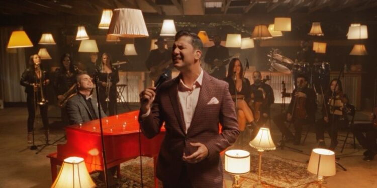 Rinden tributo a Roberto Carlos para celebrar el mes del amor