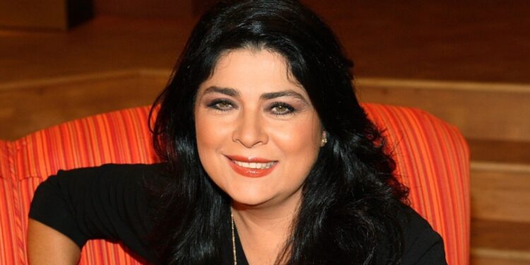 Victoria Ruffo estalla en redes sociales por el costo de una copa de licor en un restaurante: FOTO