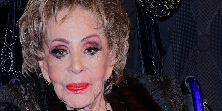 ¿Por qué hospitalizaron a Silvia Pinal?