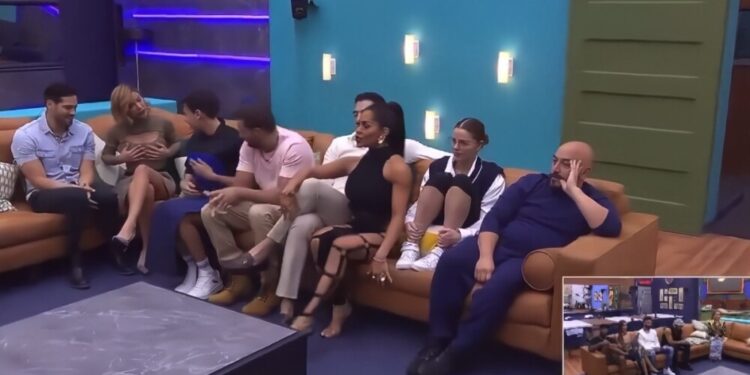 La Casa de los Famsos.jpg