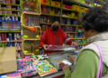 Caída en comercio y servicios en 2021