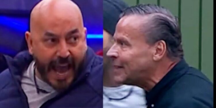 "Es un payaso de circo"