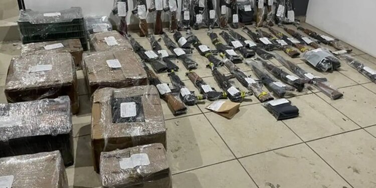 Guaymas: líder incautando cartuchosарамGuaymas: liderando incautaciones de cartuchos